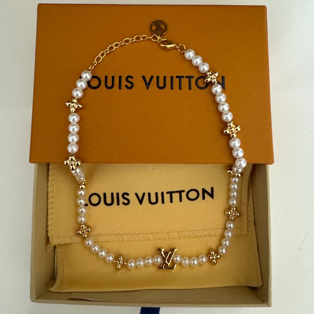 Louis Vuitton Pearl Necklace